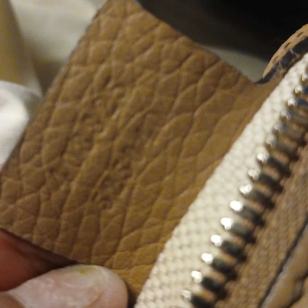 Gucci Tan Leather Shoulder Bag - Picture 8 of 9
